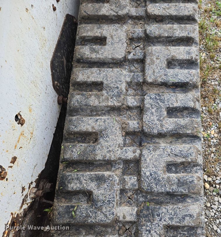 image for item EN3877 2005 Bobcat T250 tracked skid steer loader