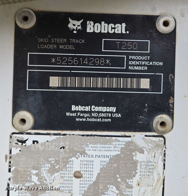image for item EN3877 2005 Bobcat T250 tracked skid steer loader