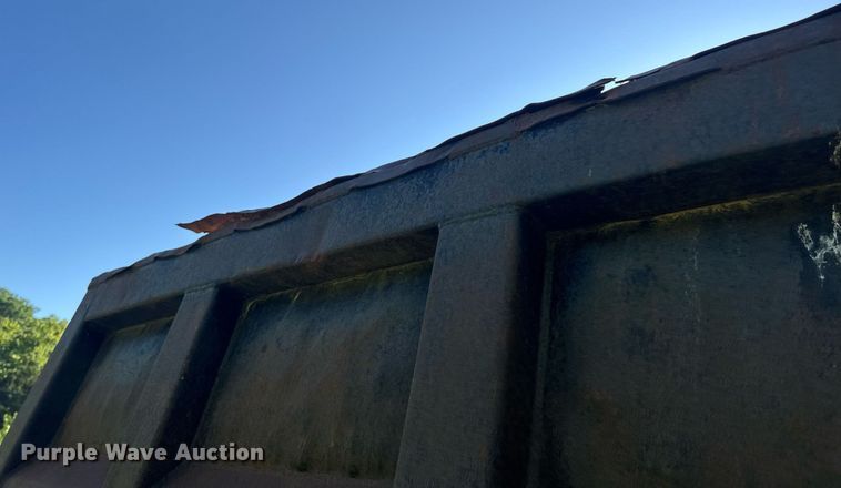 image for item EN4582 1993 Peterbilt 378 dump truck