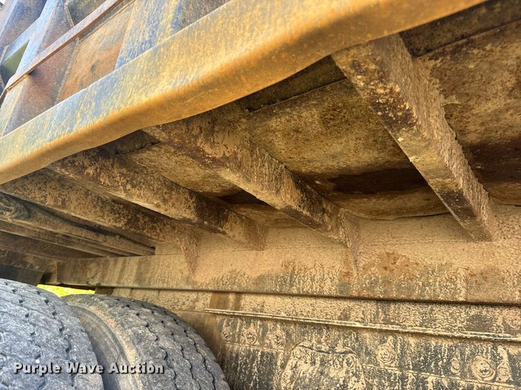 image for item EN4582 1993 Peterbilt 378 dump truck