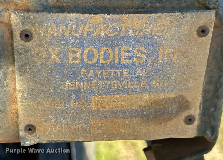 image for item EN4582 1993 Peterbilt 378 dump truck