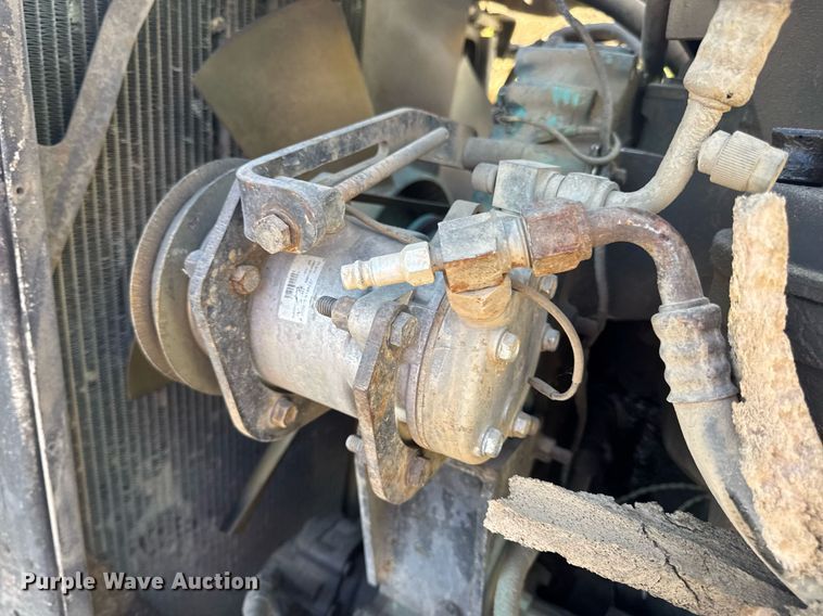 image for item EN4582 1993 Peterbilt 378 dump truck