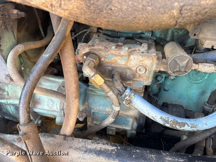 image for item EN4582 1993 Peterbilt 378 dump truck