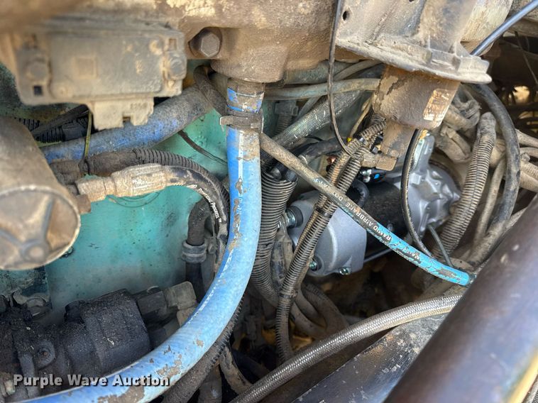 image for item EN4582 1993 Peterbilt 378 dump truck