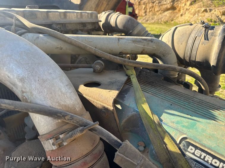 image for item EN4582 1993 Peterbilt 378 dump truck