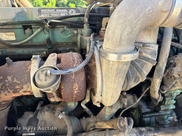 image for item EN4582 1993 Peterbilt 378 dump truck