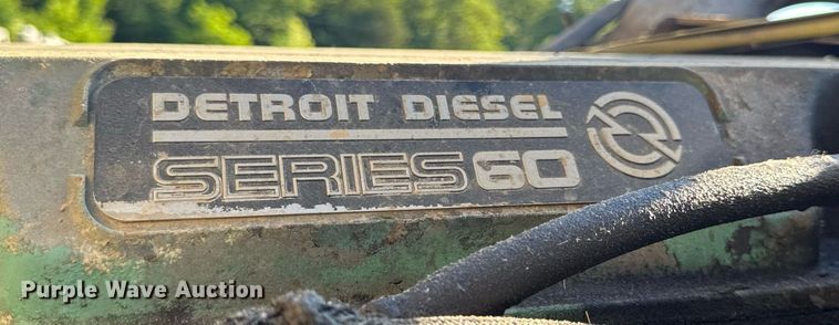 image for item EN4582 1993 Peterbilt 378 dump truck