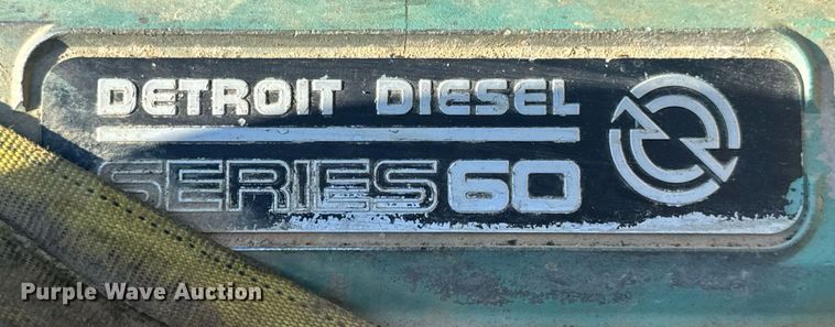 image for item EN4582 1993 Peterbilt 378 dump truck