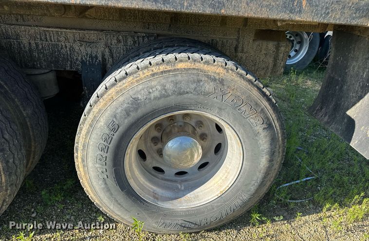 image for item EN4582 1993 Peterbilt 378 dump truck