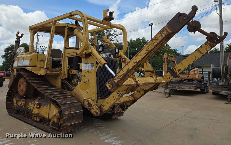 image for item EN8110 1993 Caterpillar D6H XR Series II cable plow