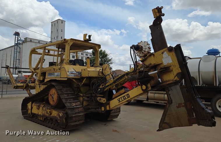 image for item EN8110 1993 Caterpillar D6H XR Series II cable plow