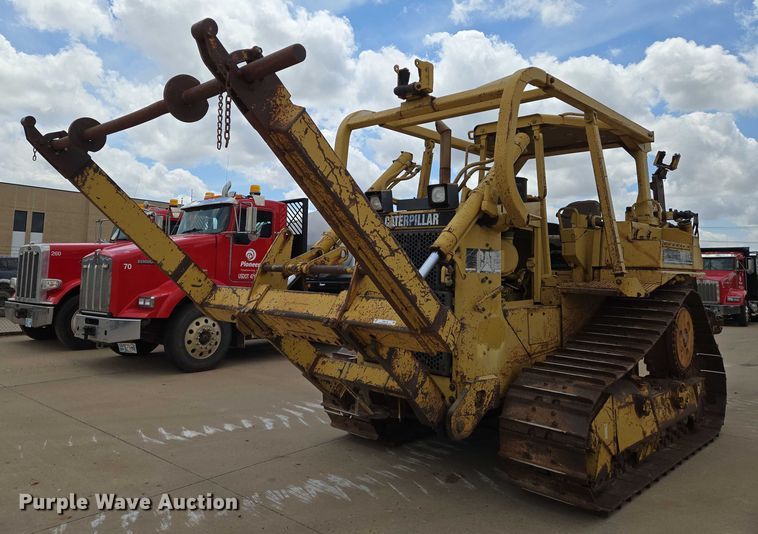 image for item EN8110 1993 Caterpillar D6H XR Series II cable plow