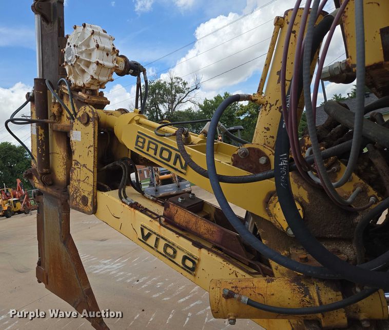 image for item EN8110 1993 Caterpillar D6H XR Series II cable plow