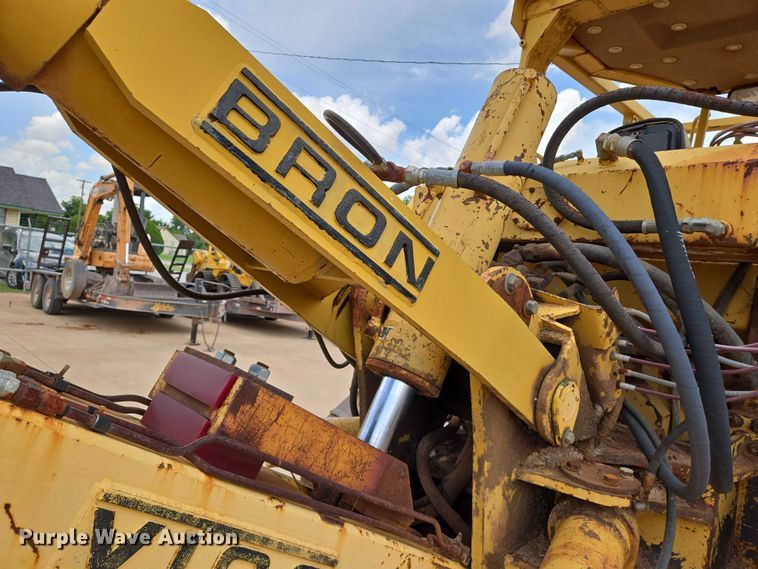 image for item EN8110 1993 Caterpillar D6H XR Series II cable plow