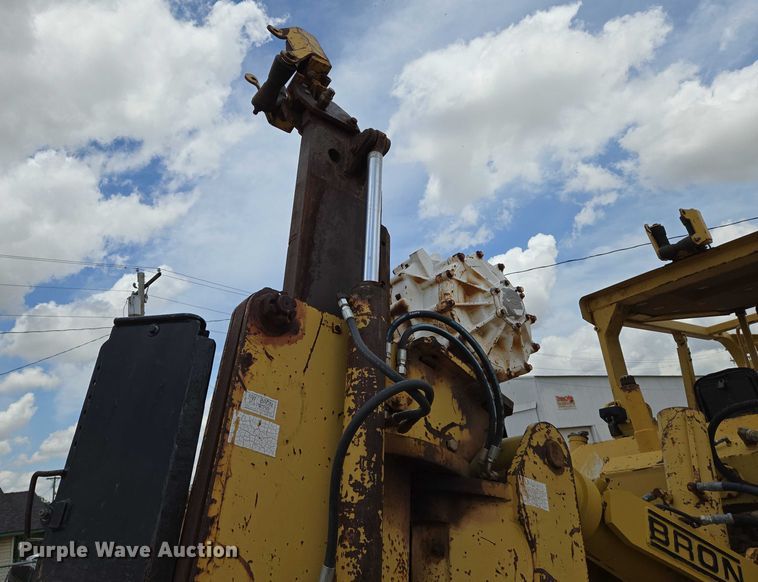 image for item EN8110 1993 Caterpillar D6H XR Series II cable plow