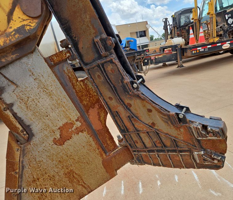 image for item EN8110 1993 Caterpillar D6H XR Series II cable plow