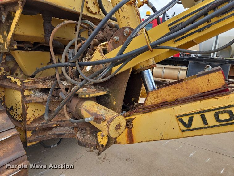 image for item EN8110 1993 Caterpillar D6H XR Series II cable plow