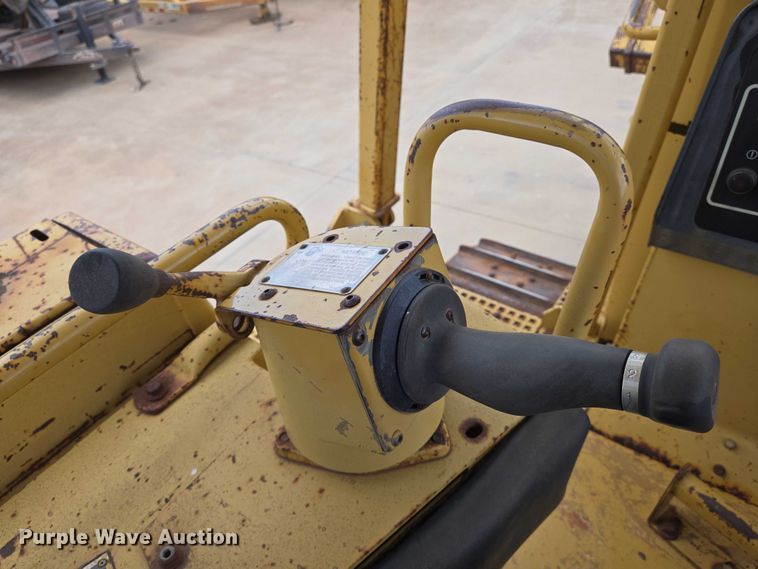 image for item EN8110 1993 Caterpillar D6H XR Series II cable plow