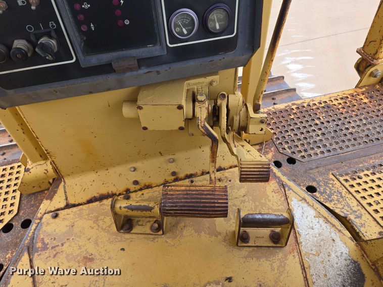 image for item EN8110 1993 Caterpillar D6H XR Series II cable plow