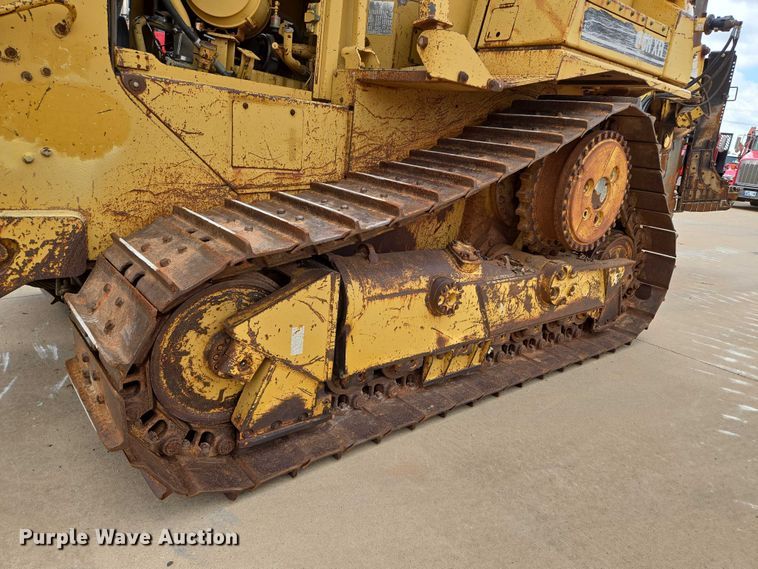 image for item EN8110 1993 Caterpillar D6H XR Series II cable plow