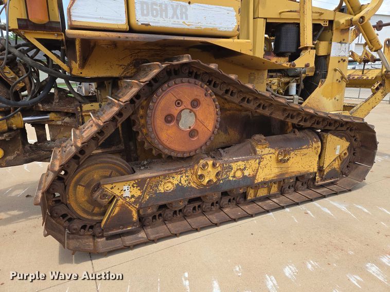 image for item EN8110 1993 Caterpillar D6H XR Series II cable plow