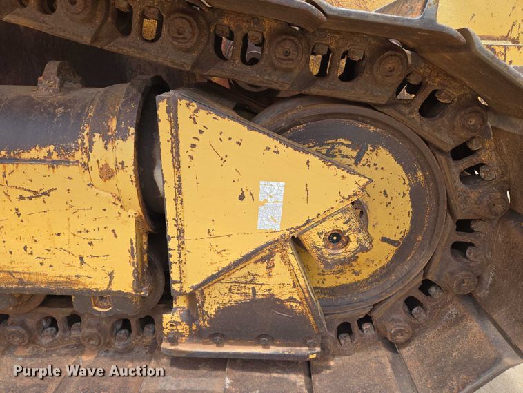 image for item EN8110 1993 Caterpillar D6H XR Series II cable plow