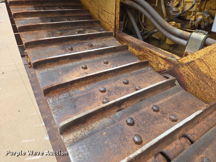 image for item EN8110 1993 Caterpillar D6H XR Series II cable plow