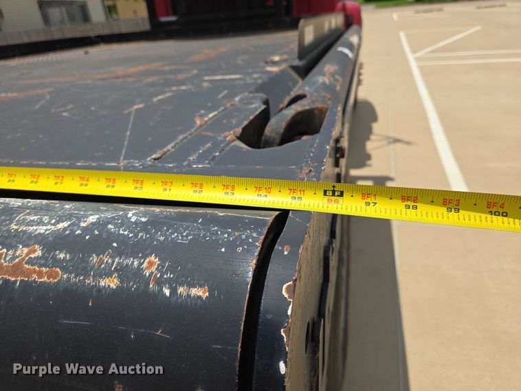 image for item EN8111 2001 GMC  C7500 winch truck