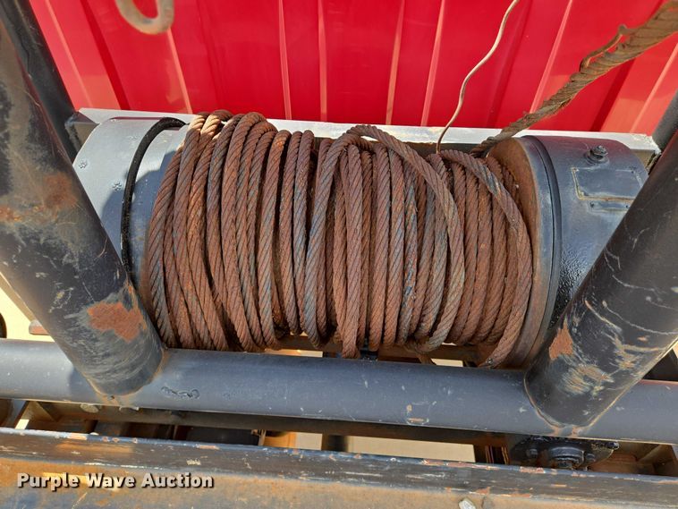 image for item EN8111 2001 GMC  C7500 winch truck