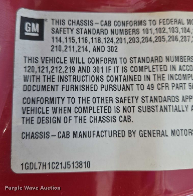 image for item EN8111 2001 GMC  C7500 winch truck