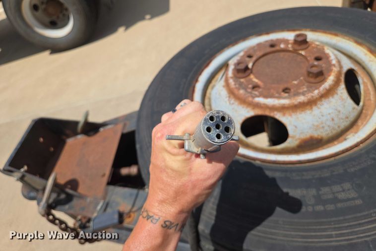 image for item EN8112 2005 Trailer Supply Center  KK8-25PR equipment trailer