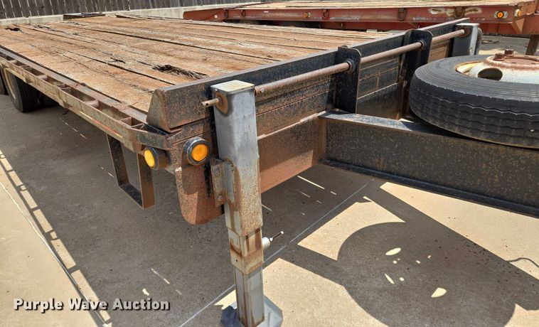 image for item EN8112 2005 Trailer Supply Center  KK8-25PR equipment trailer