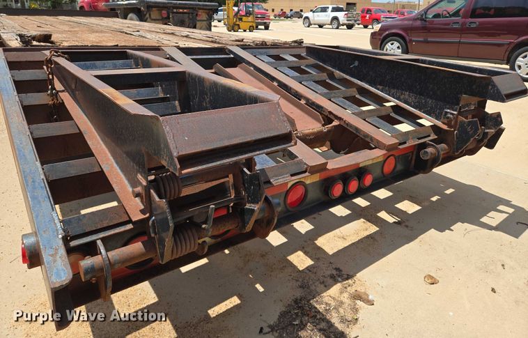 image for item EN8112 2005 Trailer Supply Center  KK8-25PR equipment trailer