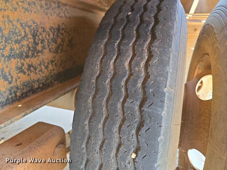 image for item EN8112 2005 Trailer Supply Center  KK8-25PR equipment trailer