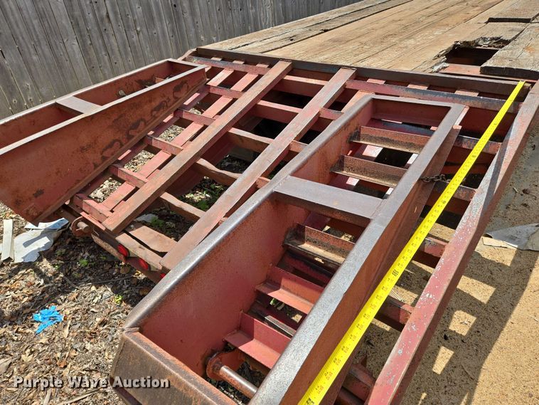 image for item EN8113 1994 Belshe T-8 equipment trailer