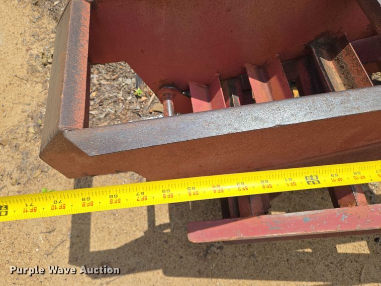 image for item EN8113 1994 Belshe T-8 equipment trailer