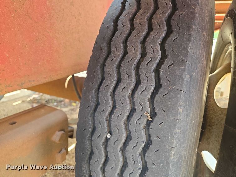 image for item EN8113 1994 Belshe T-8 equipment trailer