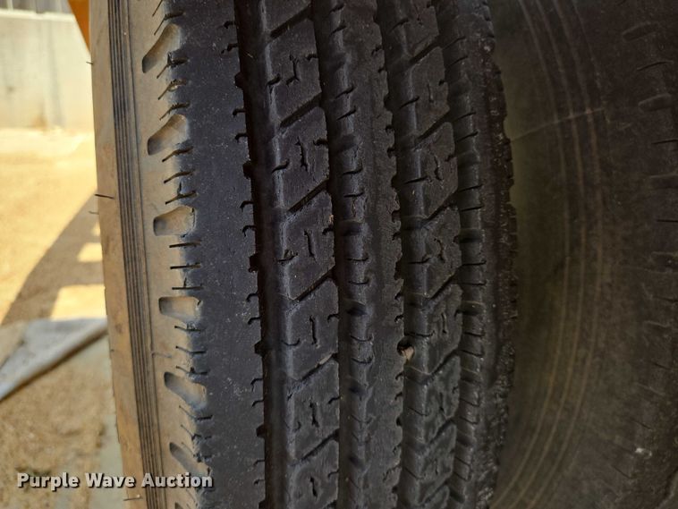 image for item EN8113 1994 Belshe T-8 equipment trailer