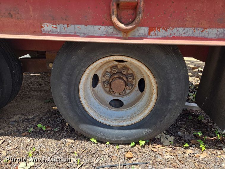 image for item EN8113 1994 Belshe T-8 equipment trailer