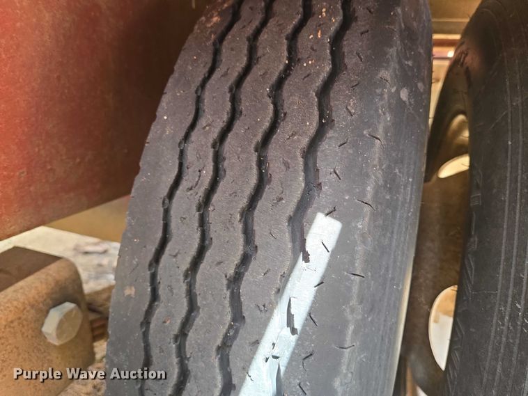 image for item EN8113 1994 Belshe T-8 equipment trailer