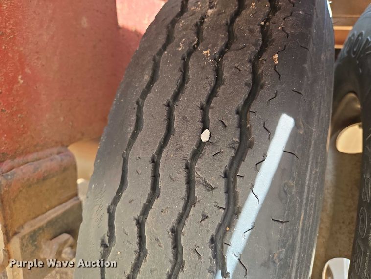 image for item EN8113 1994 Belshe T-8 equipment trailer