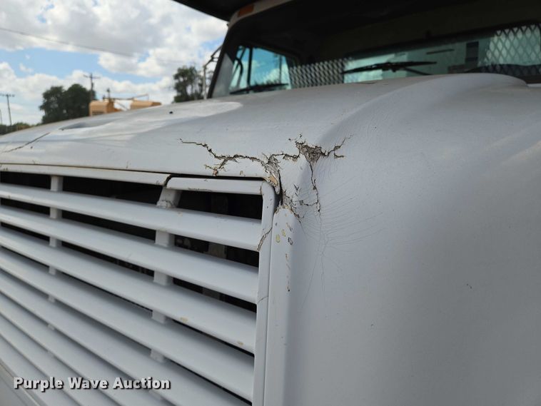 image for item EN8116 1998 International  4700 forestry bucket truck