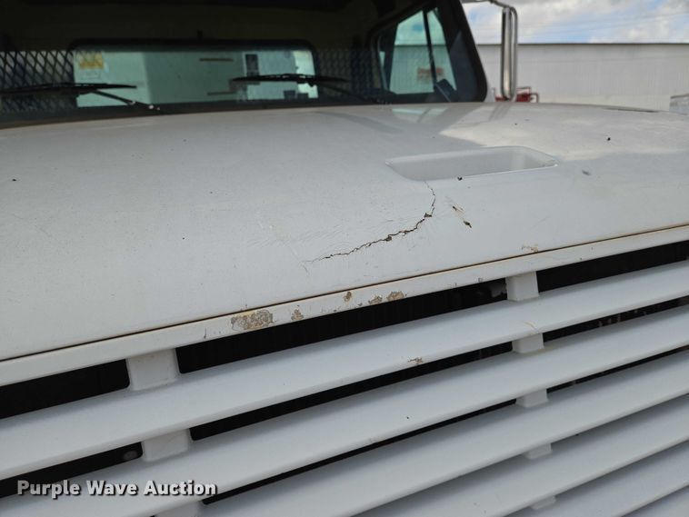 image for item EN8116 1998 International  4700 forestry bucket truck