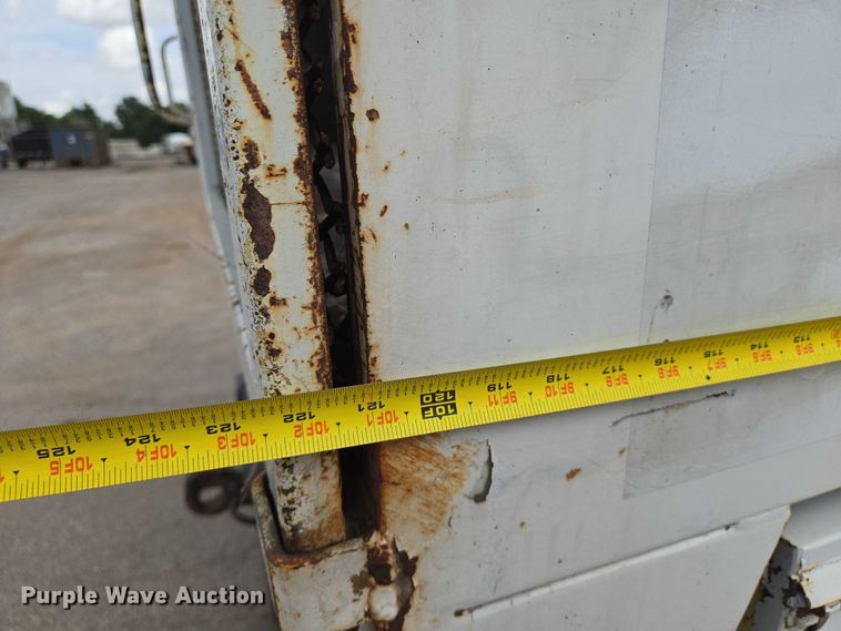 image for item EN8116 1998 International  4700 forestry bucket truck