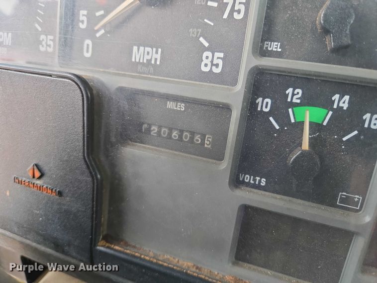 image for item EN8116 1998 International  4700 forestry bucket truck