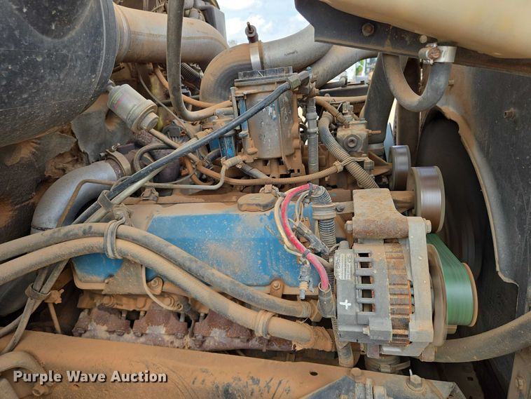 image for item EN8116 1998 International  4700 forestry bucket truck