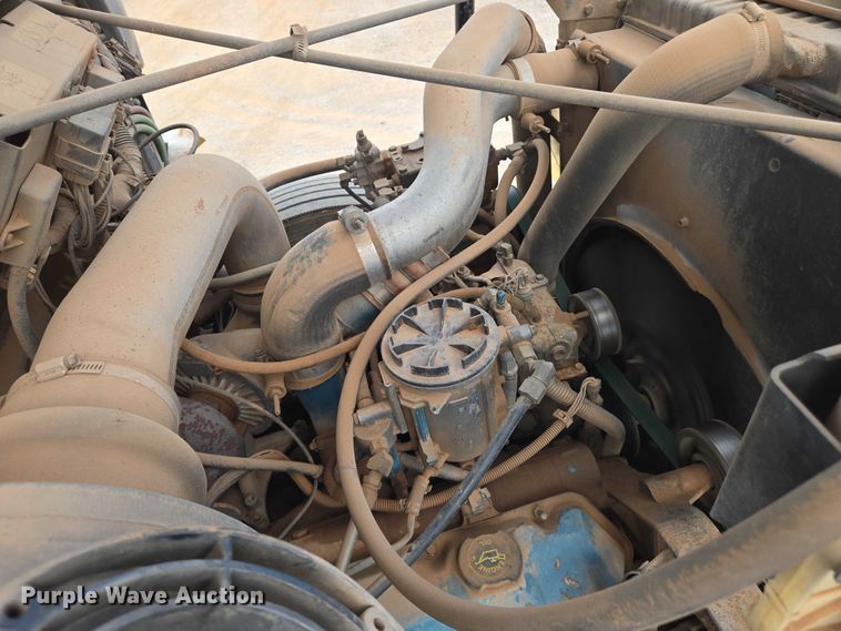 image for item EN8116 1998 International  4700 forestry bucket truck