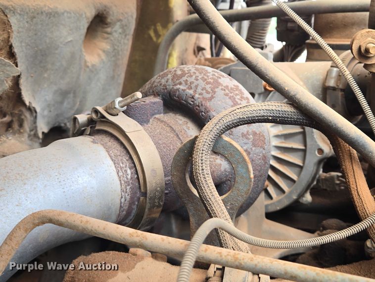 image for item EN8116 1998 International  4700 forestry bucket truck