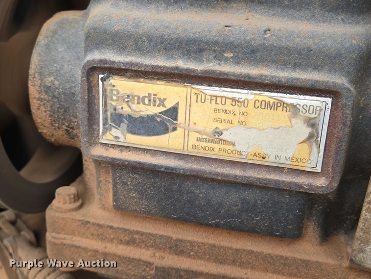 image for item EN8116 1998 International  4700 forestry bucket truck