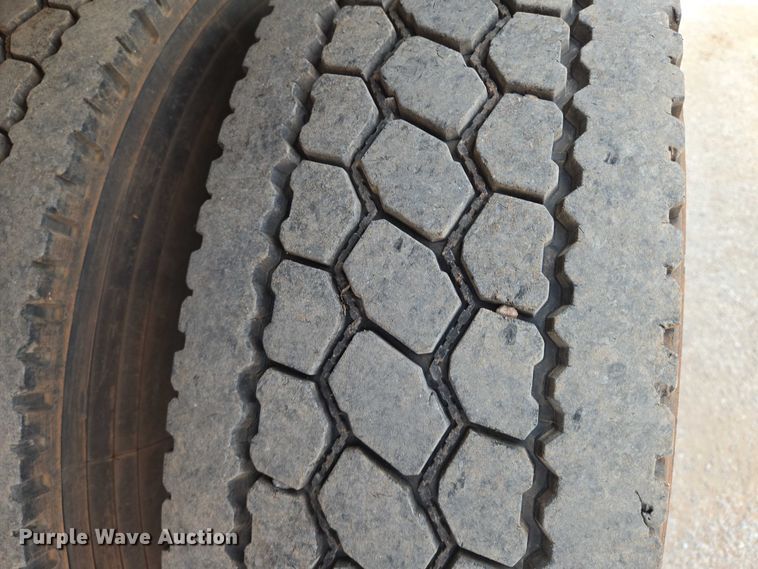 image for item EN8116 1998 International  4700 forestry bucket truck